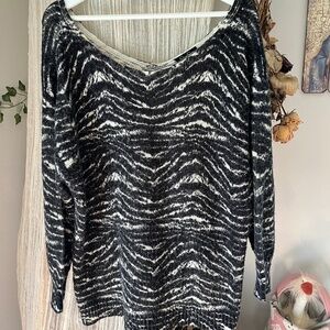 Jessica Simpson Sweater